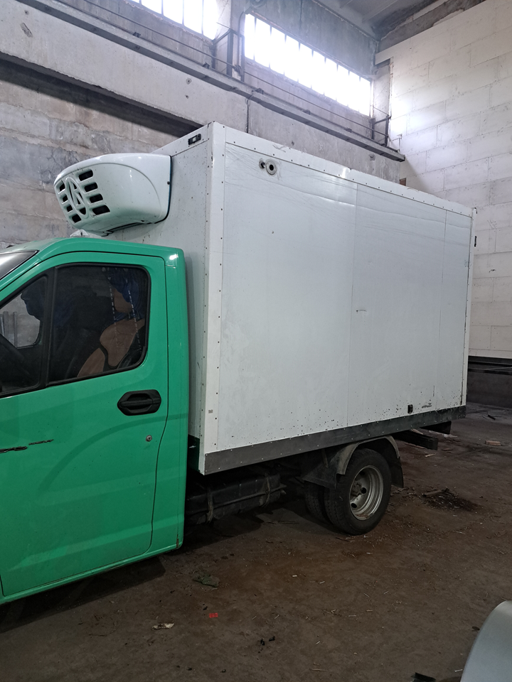 Утепление фургона, усиление пола сэндвич фургона Ремонт сэндвич будок и изотермических фургонов